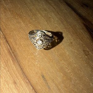 Elegant Silver Filigree Ring